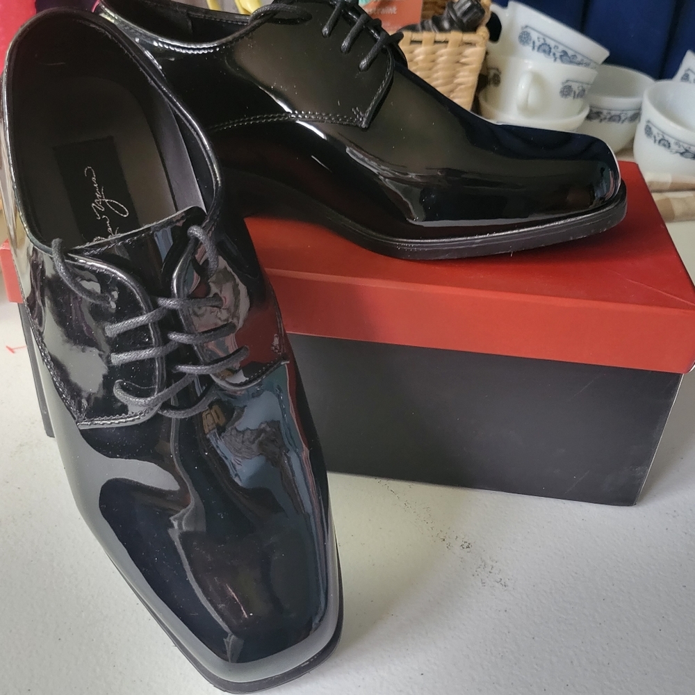 Men's Jean Yves Formal Dress shoes sz 8-Black patent leather